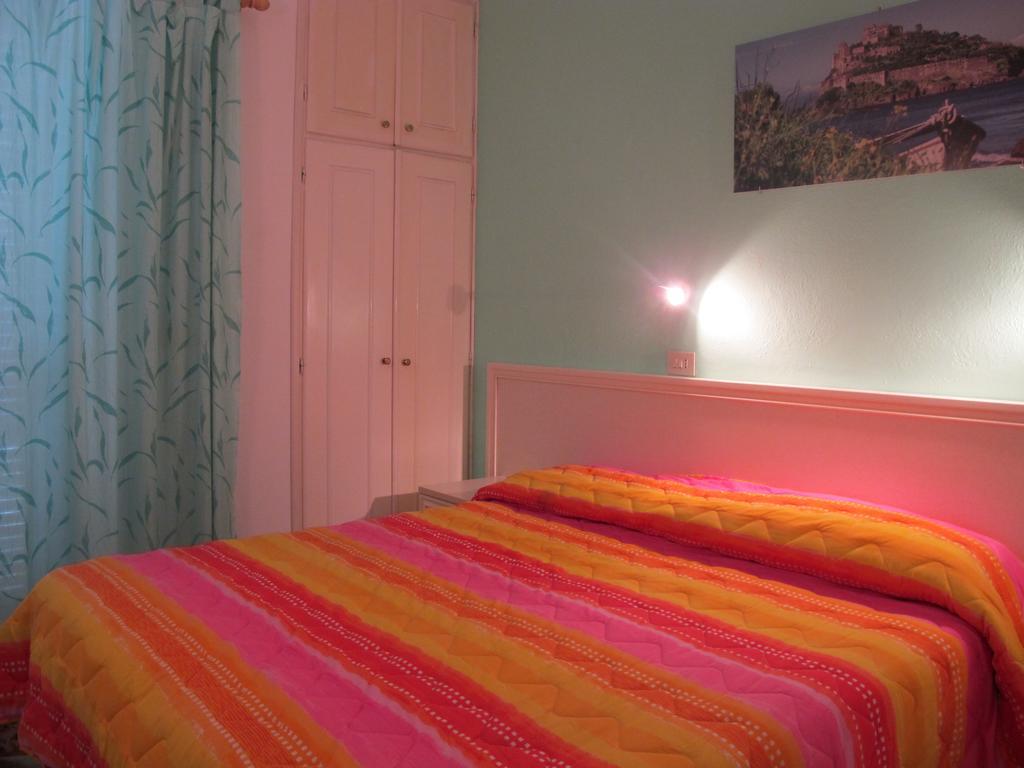 Aparthotel Villa Marinu Forio di Ischia Pokój zdjęcie