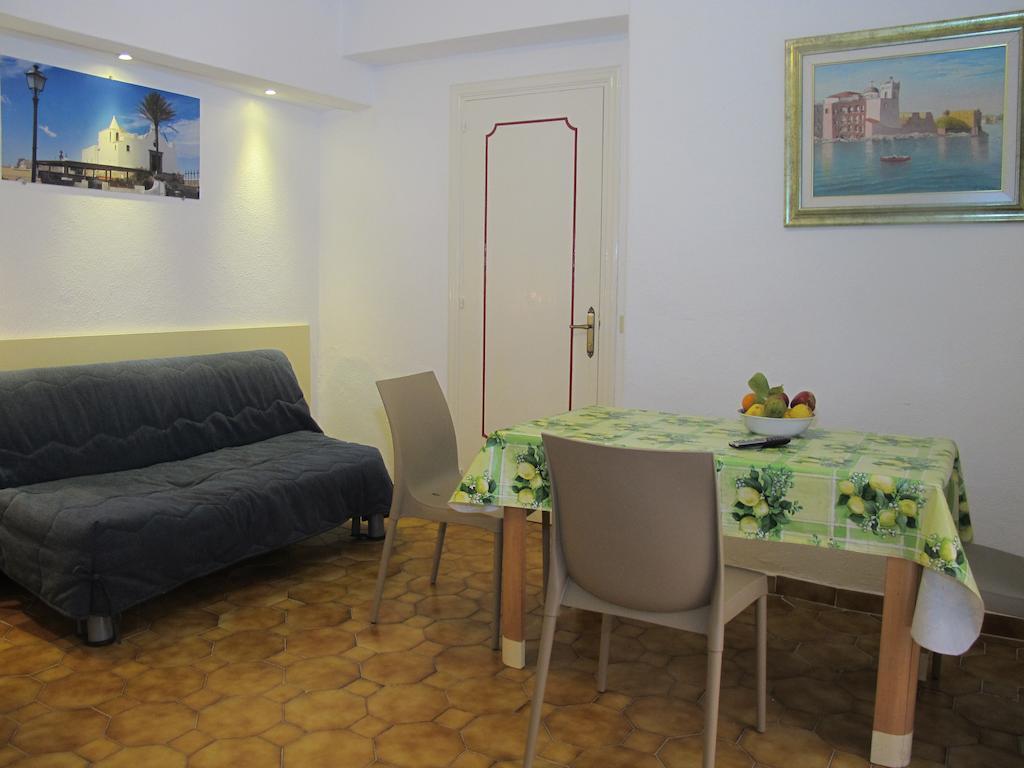 Aparthotel Villa Marinu Forio di Ischia Pokój zdjęcie